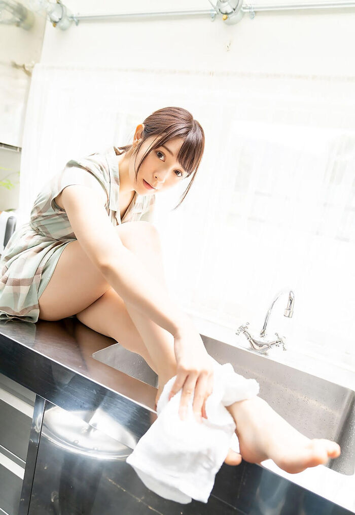 Rika Narimiya Half-AV actress image with thinning hair 33th image