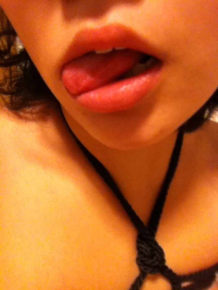 Selfie selfie selfie image of bondage girl 37th image