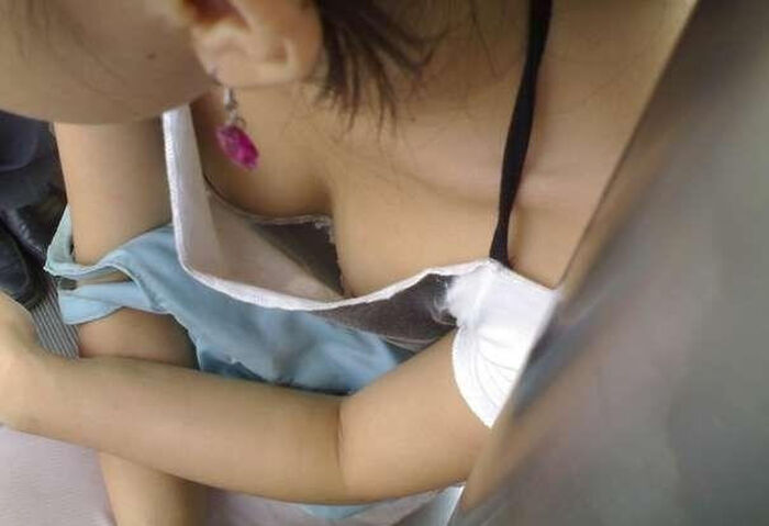 Erotic images full of highlights of amateur breast chillers 43th image