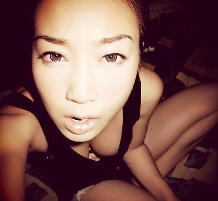 Erotic images full of highlights of amateur breast chillers 96th image
