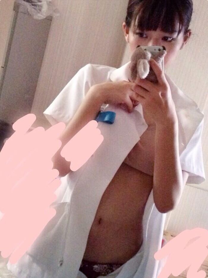 Erotic images that you can't stop taking cosplay selfies 46th image