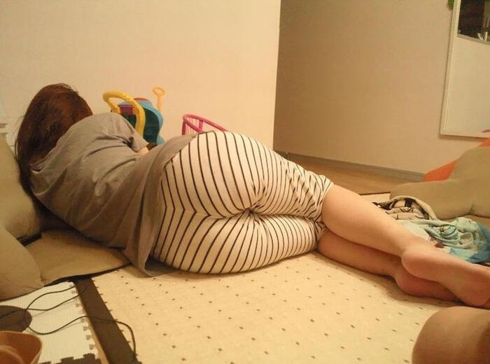 Summary of images of amateur girls in room clothes 23th image