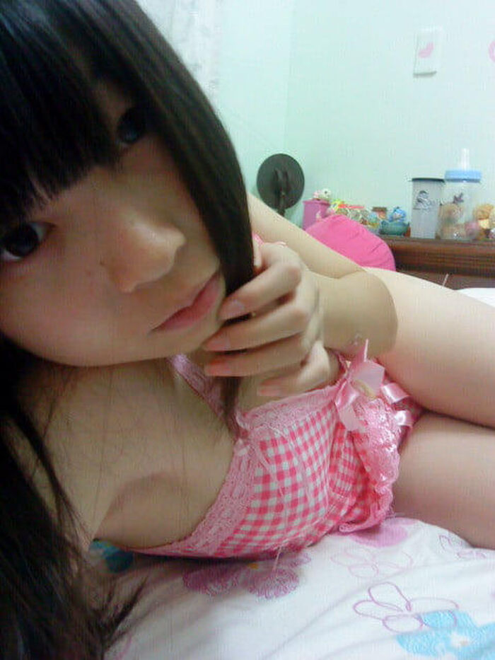 Summary of images of amateur girls in room clothes 97th image