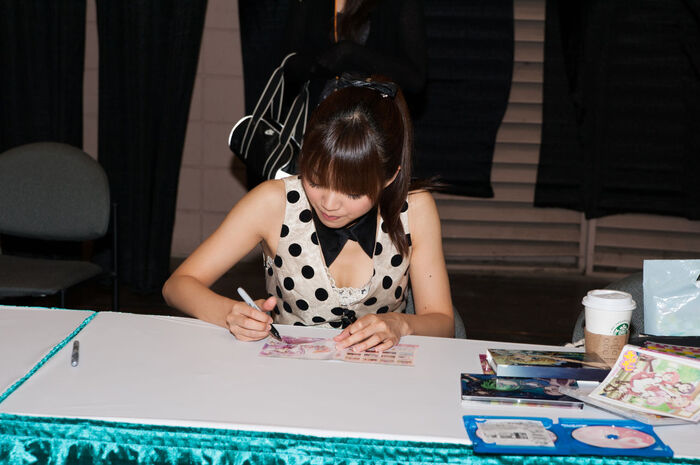 Suzu Mimori The whippy thighs of this photo book are feces 23th image