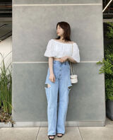 [Image] A woman wearing jeans like this in the city, she is no longer a wwwwwww