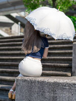 [Image] Married woman "Oh, I broke the rubber of my skirt outside ///" Harari