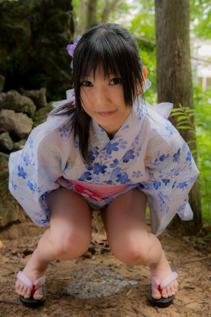 layer erotic image of peeing in cosplay 44th image