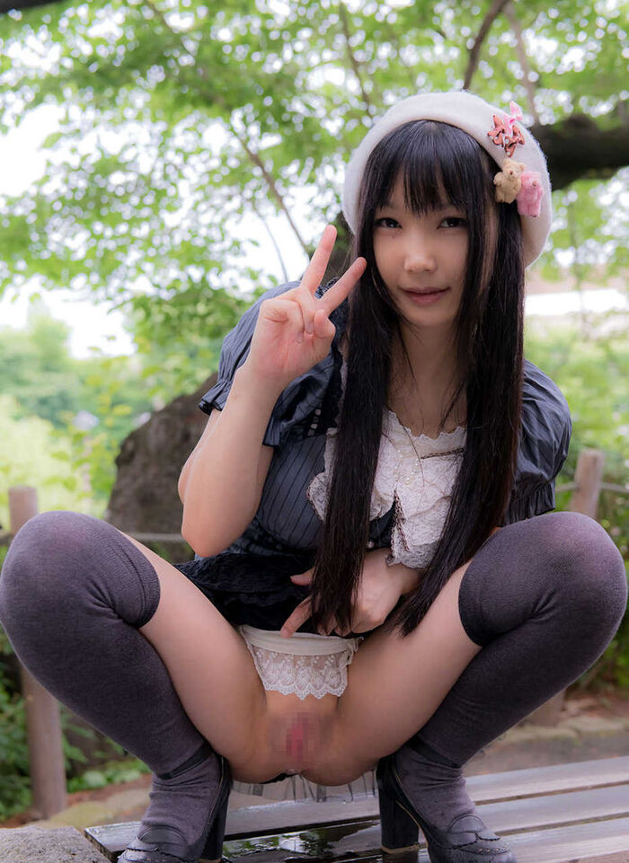 layer erotic image of peeing in cosplay 51th image