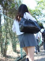 JK's eye-catching image of JK's bare feet