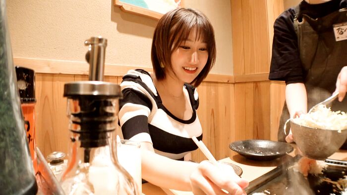 【AV Images】Momo Minami I-cup big breasts hairdresser who sneaks into the hotel after an amusement park date 45 photos 7th image