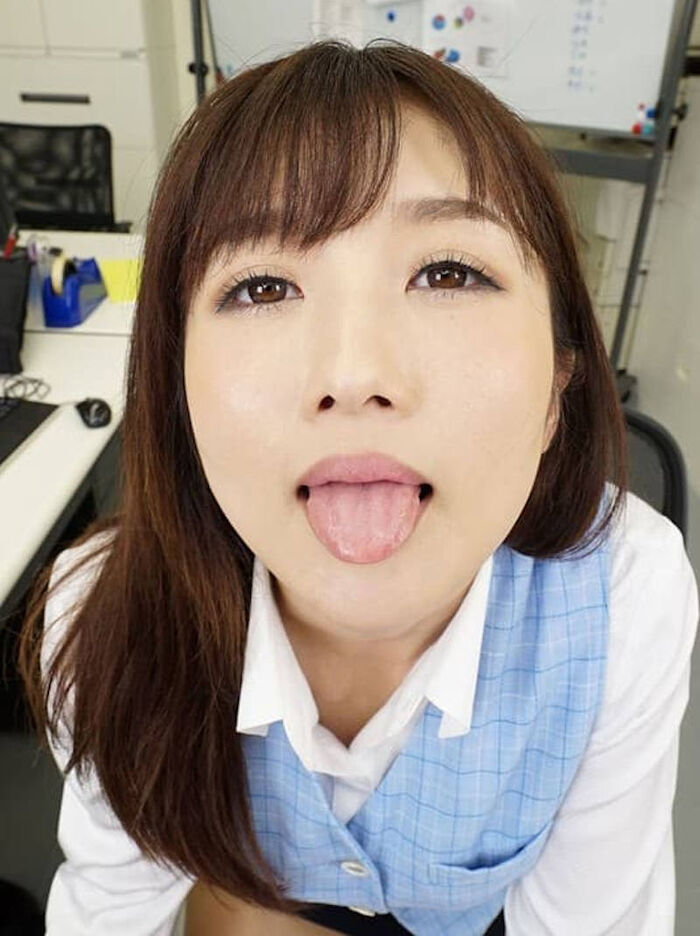 Erotic image of a office lady 27th image