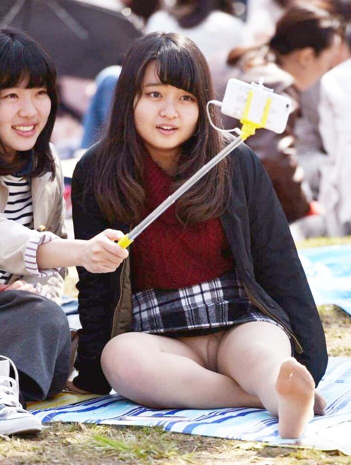 【Tertiary image】The cherry blossom viewing panchira image is too amazing 13th image