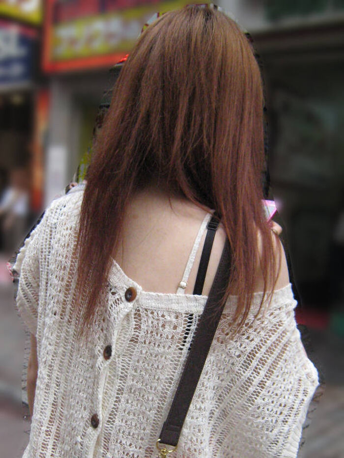 Erotic images of sexy gals with shoulders out 31th image