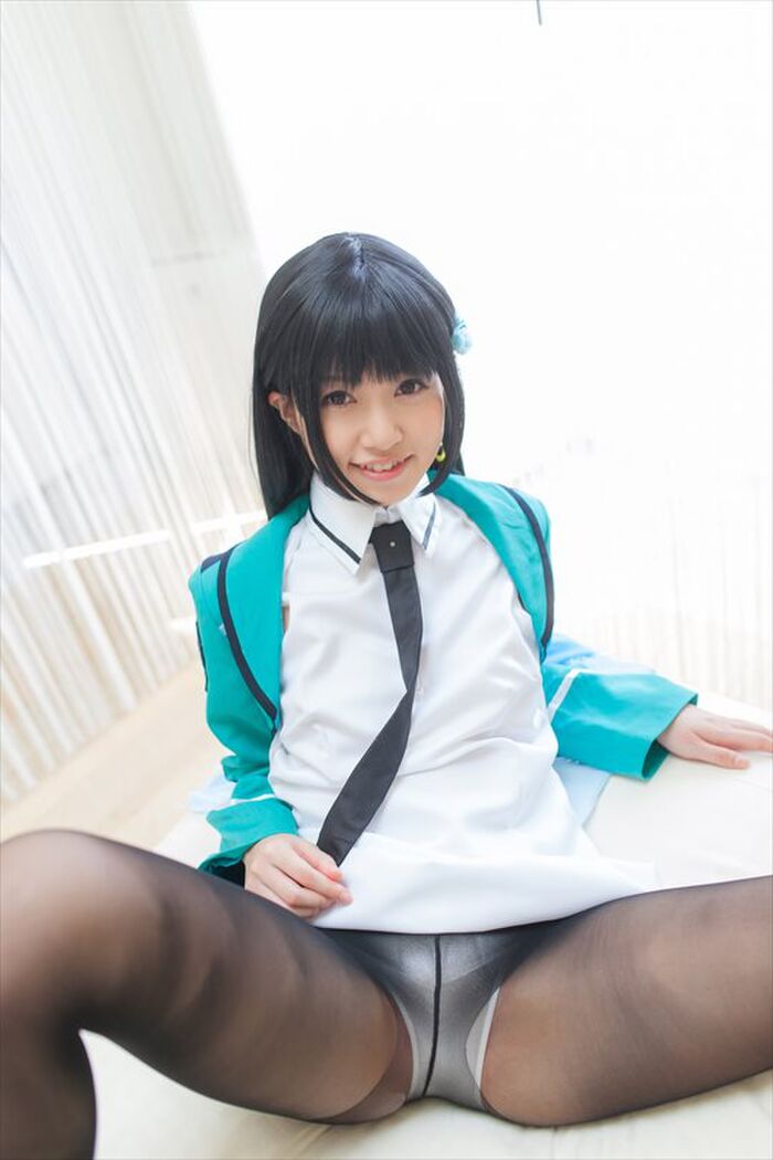 朝倉ことみ『魔法科高校の劣等生』司波深雪コスの黒スト引き破ってパンツ見たい 13th image
