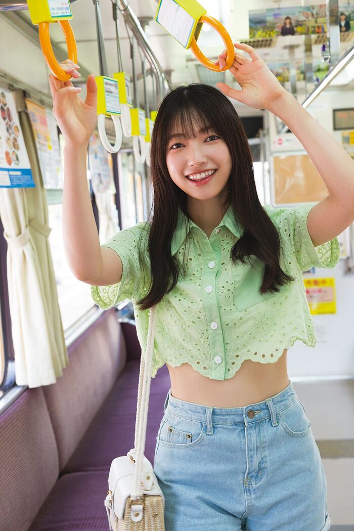 櫻坂46大園玲、ランジェリー姿の画像がセクシーすぎてガチでヤバいww1st写真集「半分光、半分影」の下着姿カットにファン衝撃！ 11th image