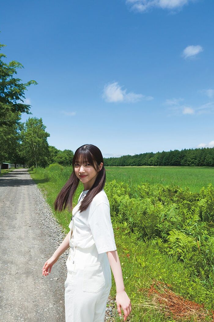 櫻坂46大園玲、ランジェリー姿の画像がセクシーすぎてガチでヤバいww1st写真集「半分光、半分影」の下着姿カットにファン衝撃！ 13th image