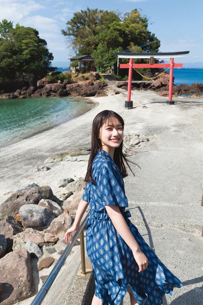 櫻坂46大園玲、ランジェリー姿の画像がセクシーすぎてガチでヤバいww1st写真集「半分光、半分影」の下着姿カットにファン衝撃！ 18th image