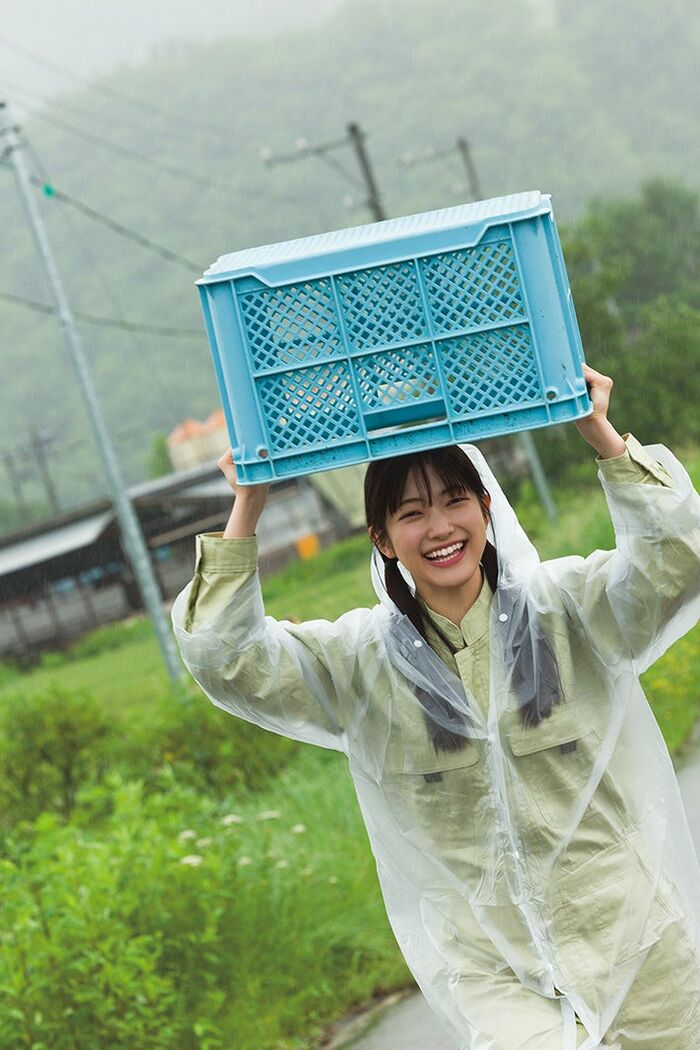 櫻坂46大園玲、ランジェリー姿の画像がセクシーすぎてガチでヤバいww1st写真集「半分光、半分影」の下着姿カットにファン衝撃！ 19th image