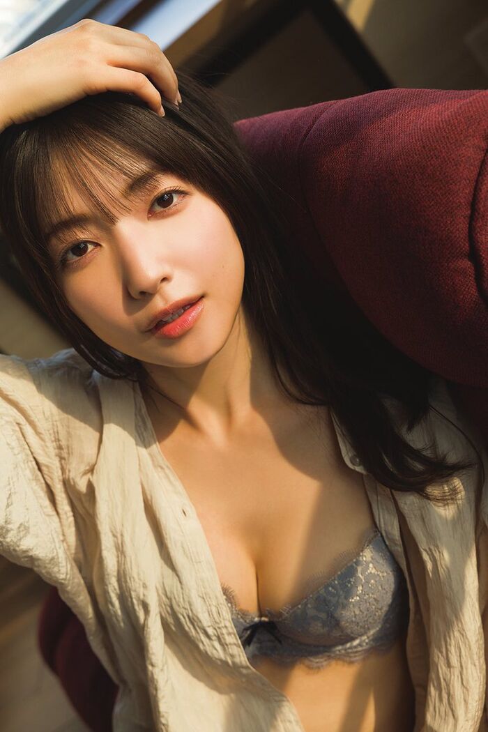 櫻坂46大園玲、ランジェリー姿の画像がセクシーすぎてガチでヤバいww1st写真集「半分光、半分影」の下着姿カットにファン衝撃！ 3th image