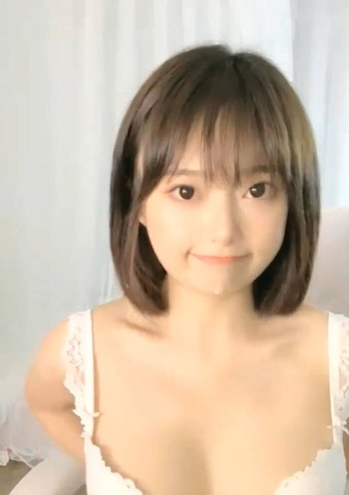 Erotic images of cute beautiful streamers 40th image