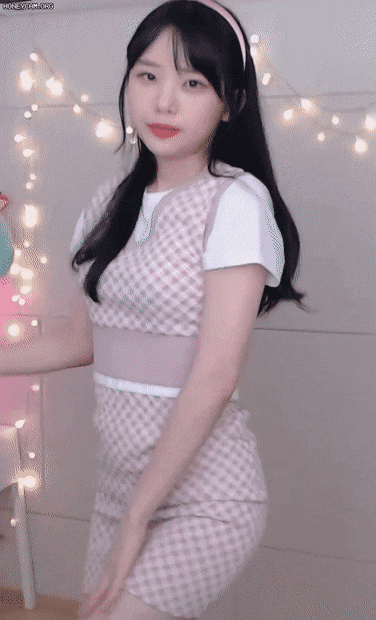 트위치스트리머 우정잉 댄스 움짤 모음2 11th image
