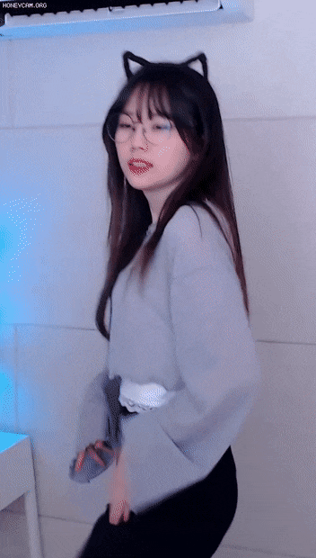 트위치스트리머 우정잉 댄스 움짤 모음2 13th image