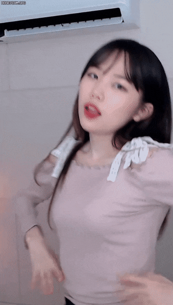 트위치스트리머 우정잉 댄스 움짤 모음2 4th image