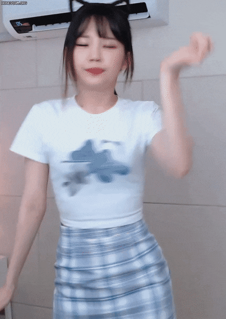 트위치스트리머 우정잉 댄스 움짤 모음2 9th image