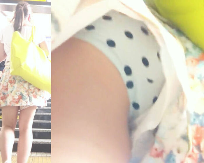 Panty shot erotic image of culotte skirt 4th image