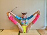 [Image] Huwa-chan's V-shaped spread legs, labia majora seem to be visible wwww