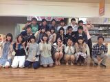 There is a group photo zoom where you can enjoy looking for panchira!