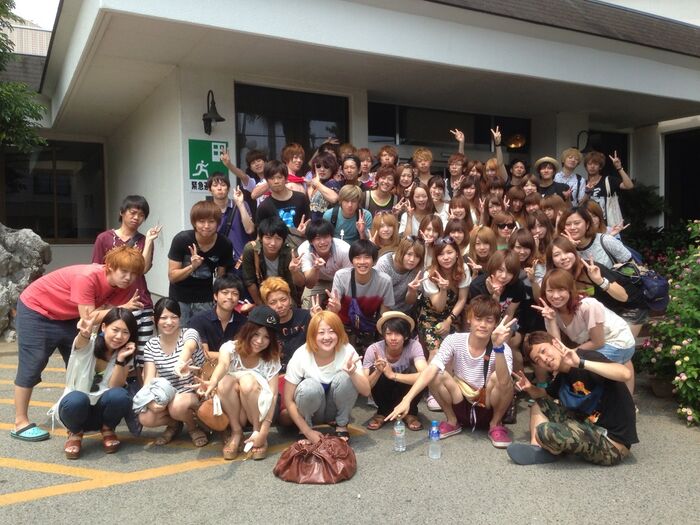There is a group photo zoom where you can enjoy looking for panchira! 9th image