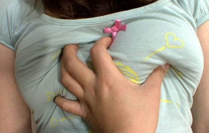 乳揉み接写撮りのエロ画像 16th image