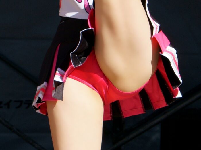 Crotch Ansco image at the moment when her legs are spread with a high kick in Chia 9th image