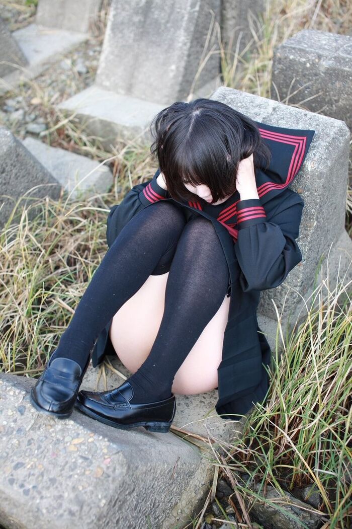 【画像】もう少しでパンツ見えそうなjkwwww 10th image