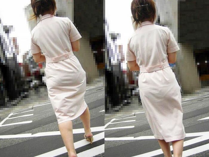 Erotic image of the back view of the shopping nurse's white coat showing through the pants 26th image