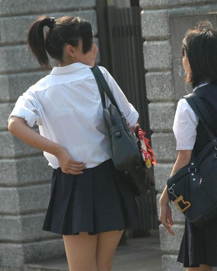 The bra that you can see through is sexy... Erotic images taken in the city that get excited by an amateur's sexy sheer bra 11th image