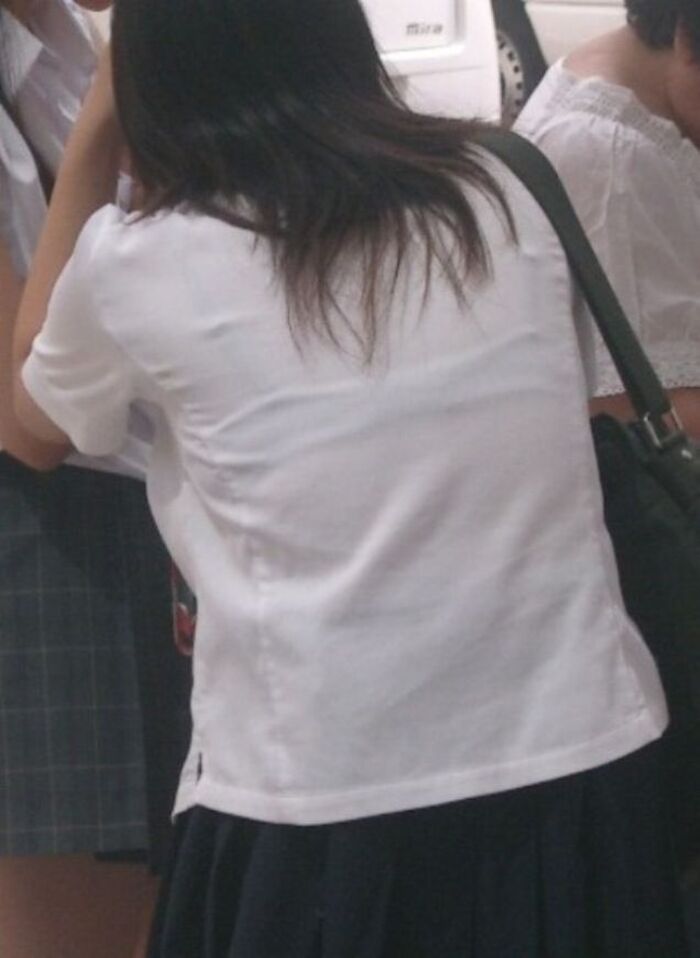 The bra that you can see through is sexy... Erotic images taken in the city that get excited by an amateur's sexy sheer bra 12th image