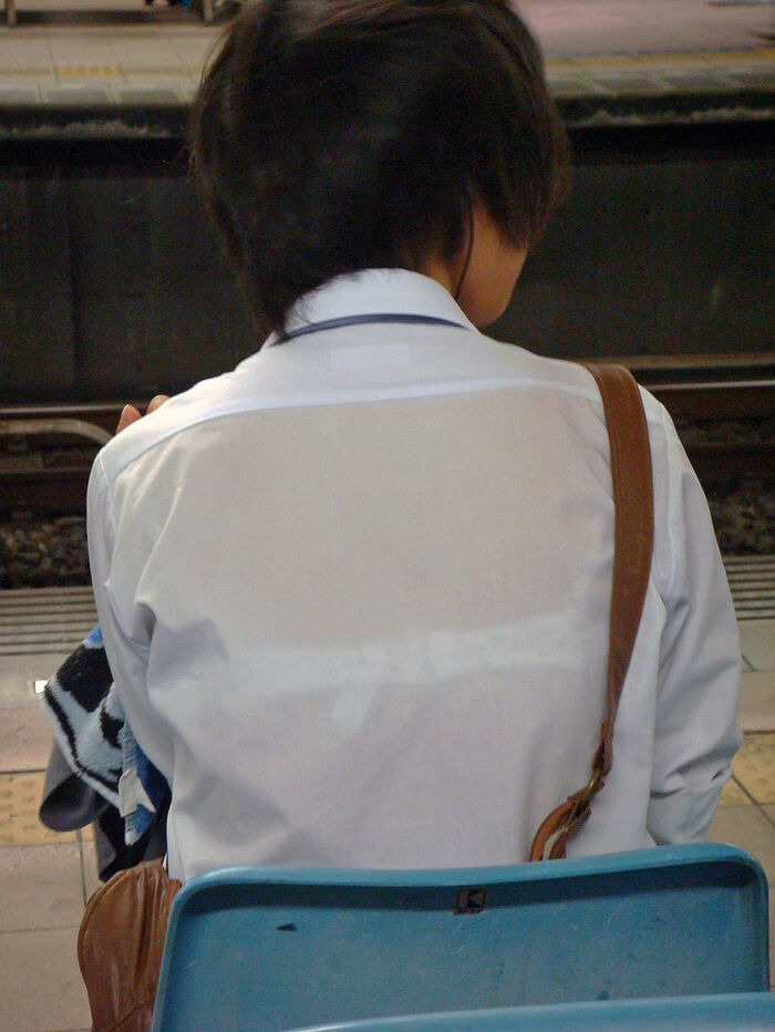 The bra that you can see through is sexy... Erotic images taken in the city that get excited by an amateur's sexy sheer bra 17th image
