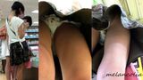 [upskirt1021 upside-down shooting JC] A young girl about C who looks erotic and delicious with a thin buttocks that is taken with a white pattern P at a bookstore