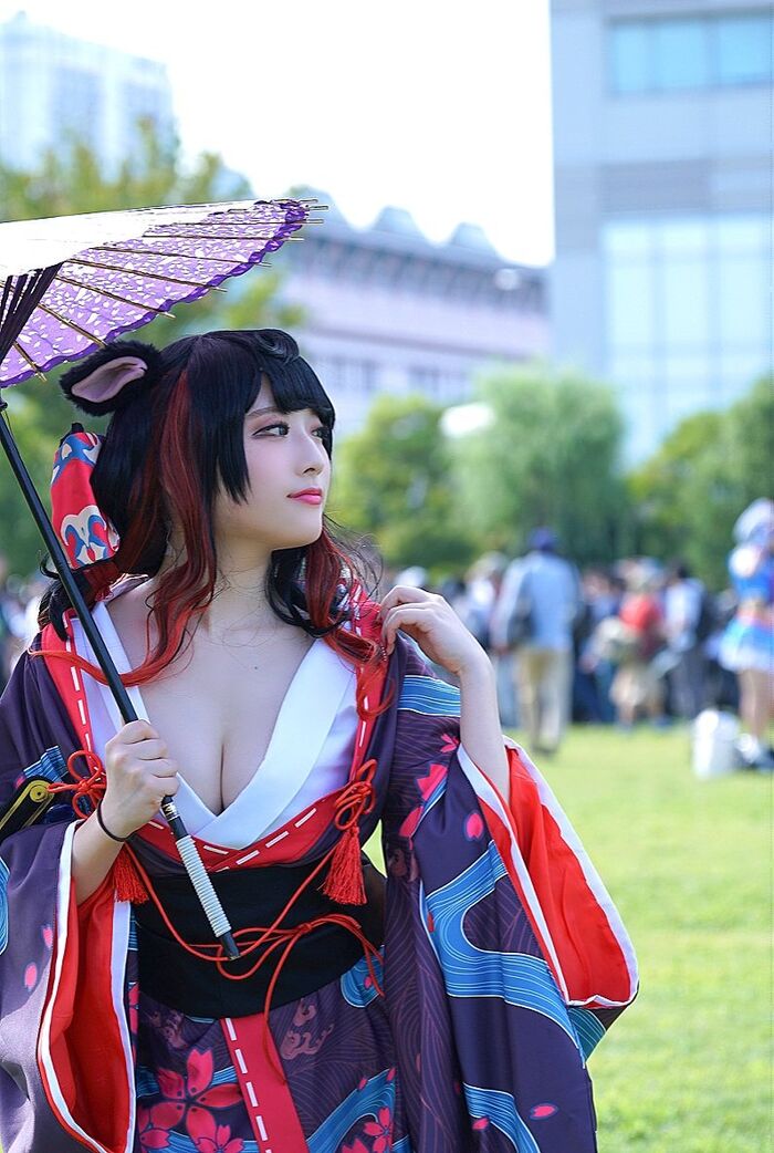 - Full of lascivious! Image of a cosplayer showing off a crazy cosplay at the Comiket venue 16th image