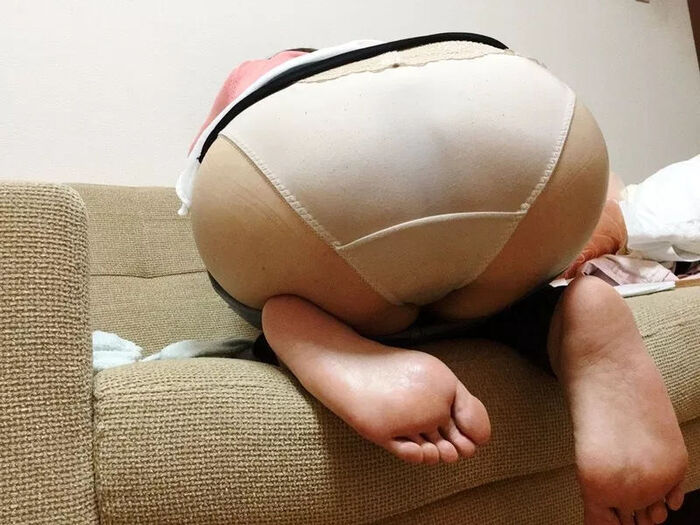 Mature woman's buttocks erotic image taken at home 54th image