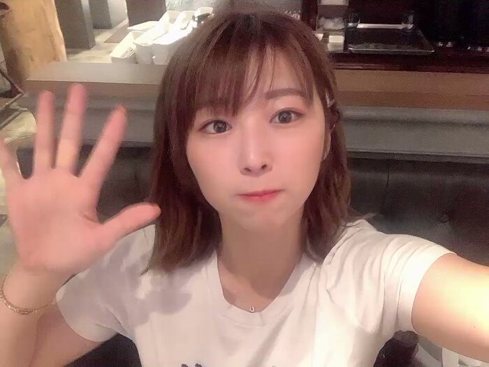 [Video] On TikTok, a woman goes viral with the tongue twister 'It's a short piece of penis penis, a frayed gungro...' 3th image
