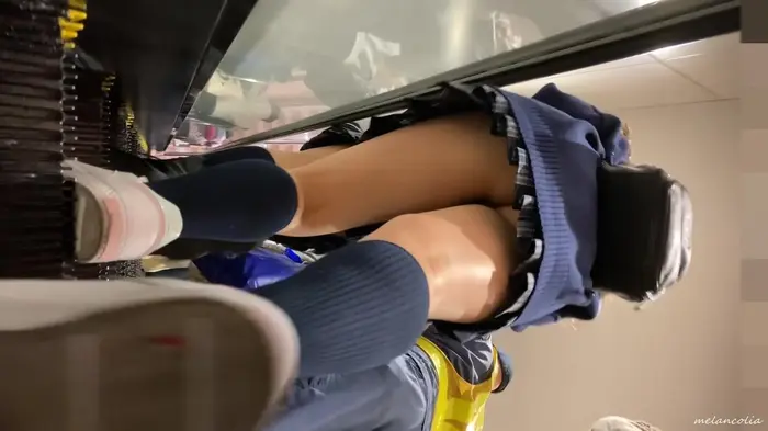 [upskirrt899 upside-down shooting JK] Pre-pri's buttocks are fully visible T-back wearing cool feeling miniskirt JK 7th image