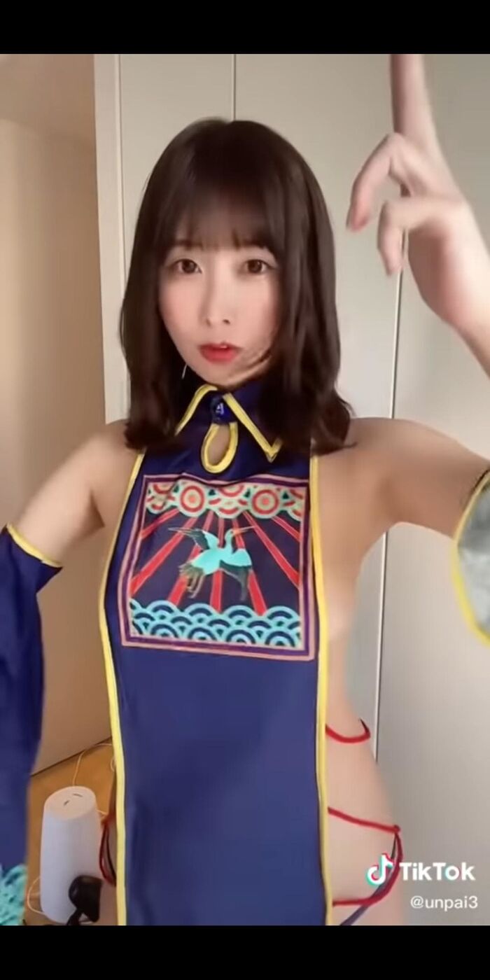 [With image] TIK TOKER, 横チチがえろToo wwwwwww 2th image