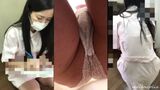 [eros1258 squatting panchira] A beautiful nurse with an erotic feeling of crotch that is taken from directly below the crouch and the erotic white P of the buttocks