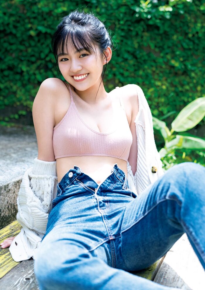 [Luna Toyoda 2] A photo collection image of the bewitching 19-year-old JD who is currently 19 years old with an erotic E-cup superb body that won the Miss Maga 2019 Grand Prix 77th image
