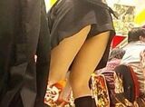 [Pachinko shop voyeur erotic image] The bare legs of the older sister who works at the pachinko shop are feces erotic!