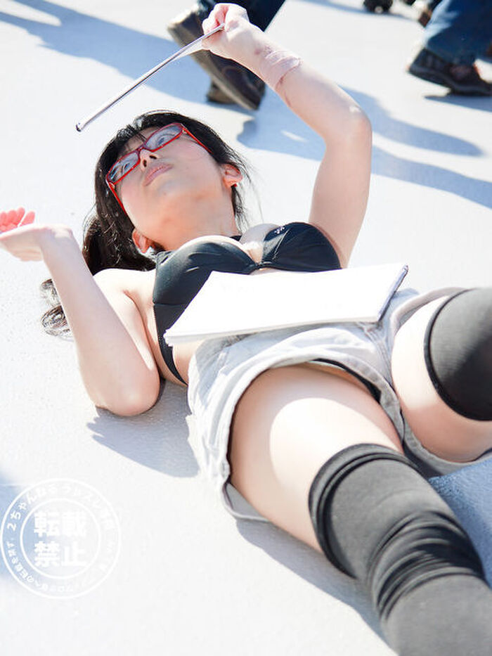This cosplayer I saw at the Comiket venue ... Isn't the body a little too naughty? 3th image