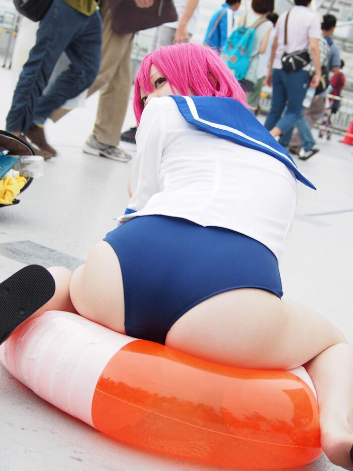 Comiket's big ass cosplayer image with a prominent buttocks 37th image